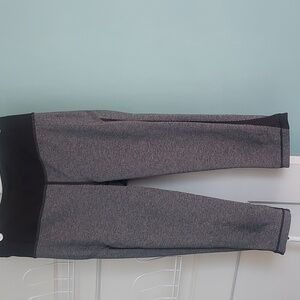 Lululemon Crops Train Squad Goals 17" Mesh Sides